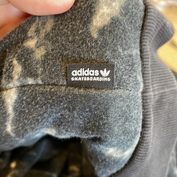 adidas Hoodie Size L - Picture 3 of 3